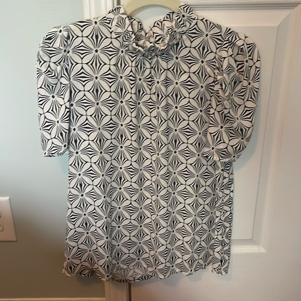 Ann Taylor Loft mock neck geometric pattern blouse